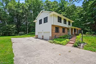 379 Nob Hill Dr, Akron, OH 44303 - Photo 38