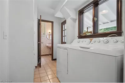 379 Nob Hill Drive, Akron, OH 44303 - Photo 22