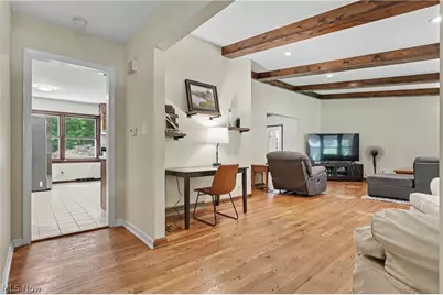 379 Nob Hill Drive, Akron, OH 44303 - Photo 2