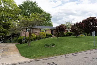 325 Faircrest Street SW, Canton, OH 44706 - Photo 2