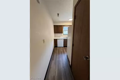 1060 Brandywine Boulevard #E, Zanesville, OH 43701 - Photo 4