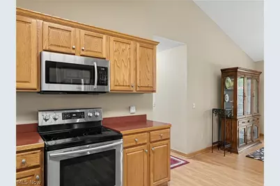 3671 White Oak Drive, Norton, OH 44203 - Photo 10