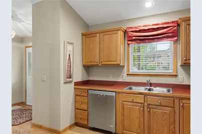 3671 White Oak Drive, Norton, OH 44203 - Photo 8
