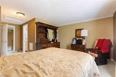 1702 Southpointe Circle NE, Canton, OH 44714 - Photo 18