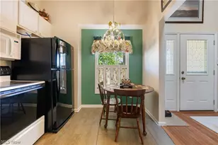 1702 Southpointe Cir NE, Canton, OH 44714 - Photo 4