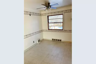 351 Clarmont Road, Willowick, OH 44095 - Photo 6