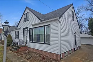 351 Clarmont Rd, Willowick, OH 44095 - Photo 2