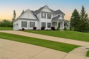 8772 Waterford Ct, Streetsboro, OH 44241 - Photo 2