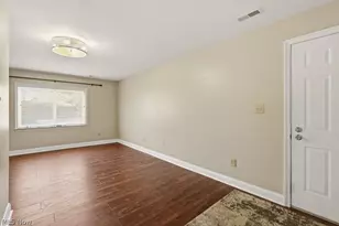 1737 Highbridge Rd, Cuyahoga Falls, OH 44223 - Photo 18