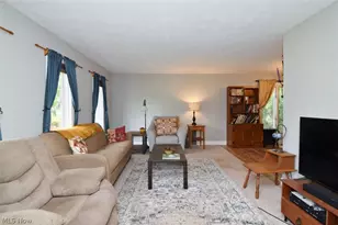 10797 Meadowgrass Rd, Strongsville, OH 44149 - Photo 6