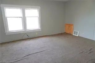 1635 Triplett Blvd, Akron, OH 44306 - Photo 10