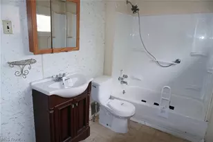 1635 Triplett Blvd, Akron, OH 44306 - Photo 12