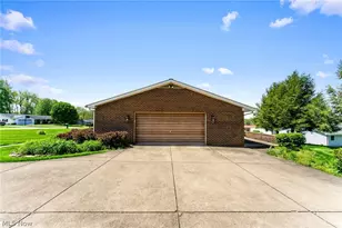 49325 S Park Cir, East Liverpool, OH 43920 - Photo 26