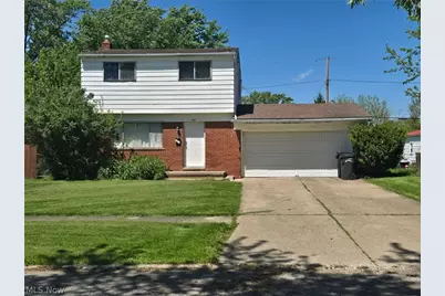 890 Salem Avenue, Elyria, OH 44035 - Photo 1
