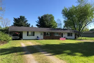 5333 Charm St SW, Canton, OH 44706 - Photo 2