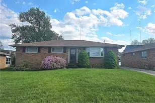 1423 Roanoke Dr, Parma, OH 44134 - Photo 2