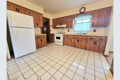 1423 Roanoke Drive, Parma, OH 44134 - Photo 14