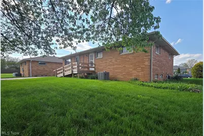 1423 Roanoke Drive, Parma, OH 44134 - Photo 6
