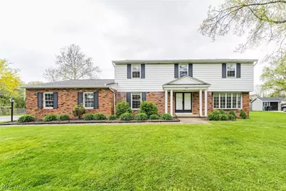 1622 Seven Oaks Drive, Lyndhurst, OH 44124 - Photo 1
