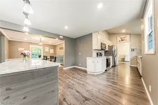 1622 7 Oaks Dr, Lyndhurst, OH 44124 - Photo 12