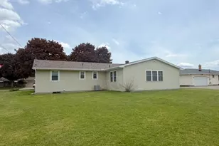 1172 2nd St SW, New Philadelphia, OH 44663 - Photo 2