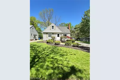 10124 Keswick Drive, Parma Heights, OH 44130 - Photo 2