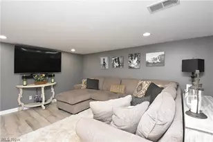 10124 Keswick Dr, Parma Heights, OH 44130 - Photo 32