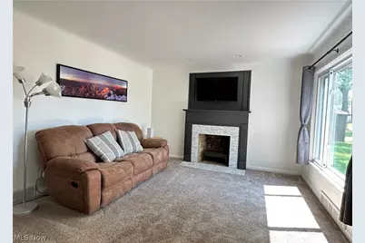 10124 Keswick Drive, Parma Heights, OH 44130 - Photo 6