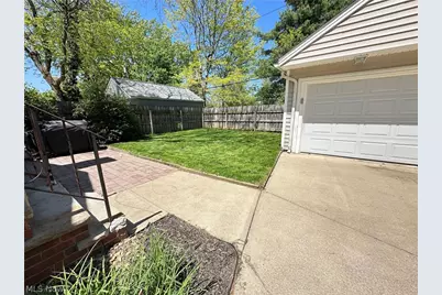 10124 Keswick Drive, Parma Heights, OH 44130 - Photo 40