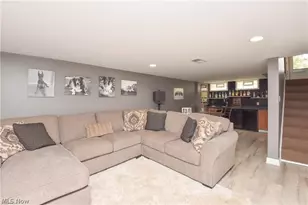 10124 Keswick Dr, Parma Heights, OH 44130 - Photo 28