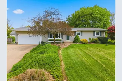 10743 Corundite Road NW, Massillon, OH 44647 - Photo 2