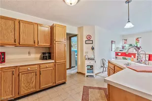 3474 Dauphin Dr NE, Canton, OH 44721 - Photo 16