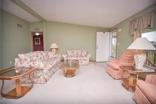 9075 Redhawk Dr, Streetsboro, OH 44241 - Photo 8