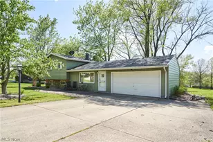 890 Iroquois Run, Macedonia, OH 44056 - Photo 2