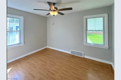20120 Wilmore Avenue, Euclid, OH 44123 - Photo 16