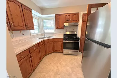 20120 Wilmore Avenue, Euclid, OH 44123 - Photo 6
