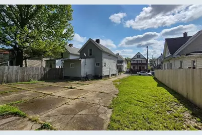 2048 W 105th Street, Loveland, OH 44102 - Photo 4