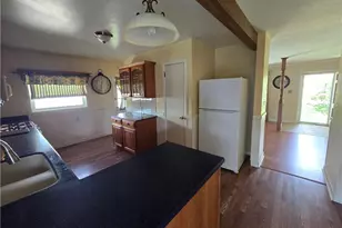 3923 Lake Rd, Youngstown, OH 44511 - Photo 8