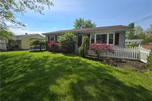 3923 Lake Rd, Youngstown, OH 44511 - Photo 2