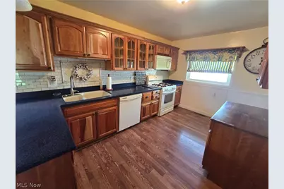 3923 Lake Road, Youngstown, OH 44511 - Photo 10