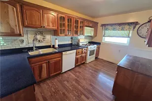 3923 Lake Rd, Youngstown, OH 44511 - Photo 10