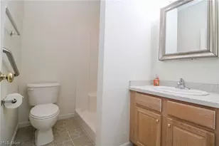 5645 Clingan Rd, Struthers, OH 44471 - Photo 20