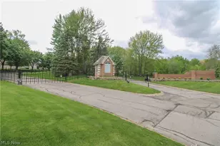 5645 Clingan Rd, Struthers, OH 44471 - Photo 34