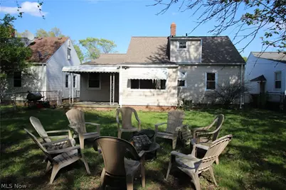 346 Walworth Avenue, Euclid, OH 44132 - Photo 2