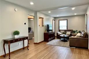 2352 26th St, Cuyahoga Falls, OH 44223 - Photo 2