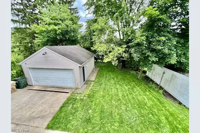 2352 26th Street, Cuyahoga Falls, OH 44223 - Photo 18