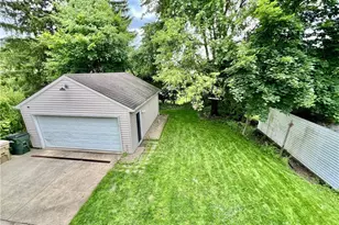 2352 26th St, Cuyahoga Falls, OH 44223 - Photo 18