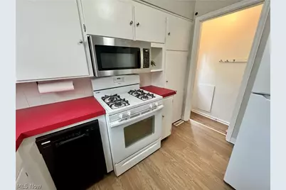 2352 26th Street, Cuyahoga Falls, OH 44223 - Photo 8