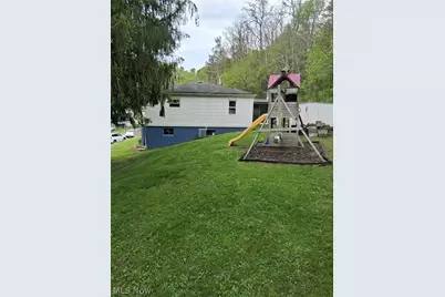 68490 Elm Street, Bridgeport, OH 43912 - Photo 6