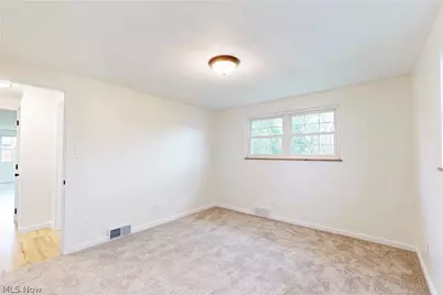 273 Lovers Lane, Steubenville, OH 43953 - Photo 22